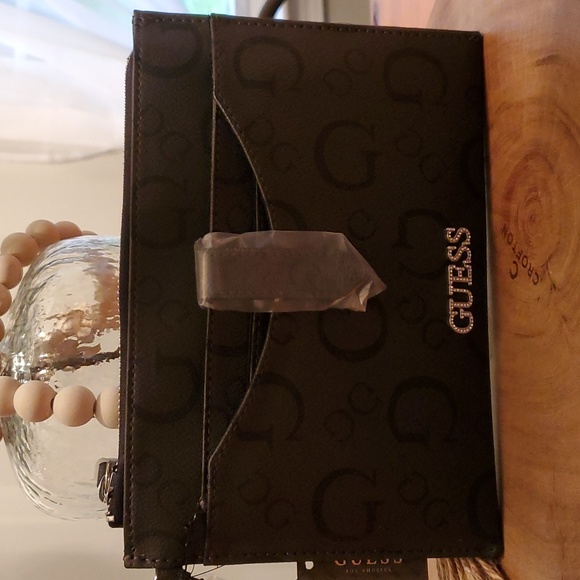 2 Piece Guess Wristlet Clutch Wallet in Coal Grey Black NWT - Picture 2 of 15